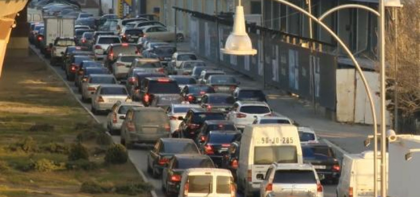 Bakı-Sumqayıt yolunda böyük tıxac əmələ gəlib