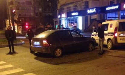 Polis saxlaya bilmədiyi "avtoşu" yol qəzası saxladı