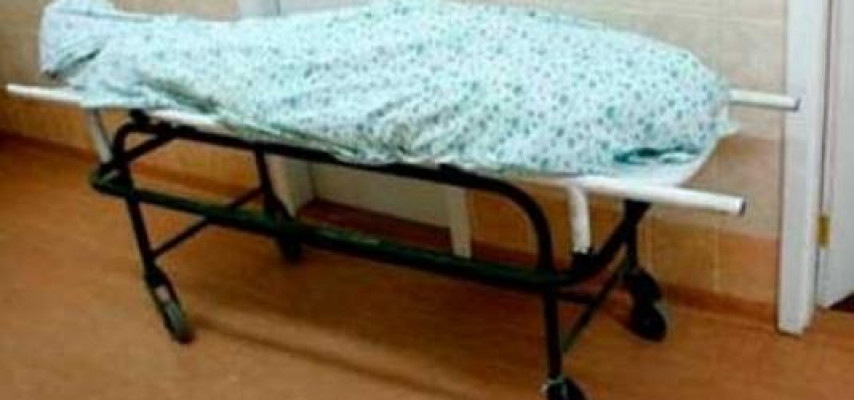 Özünü maşından atan qız öldü – BAKIDA