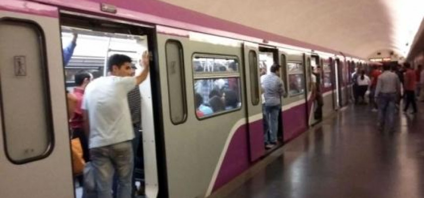 Metroda «Qadınlar arxa vaqona minsin» kampaniyasına - Reaksiya verildi 
