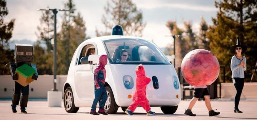 Pilotsuz “Google” avtomobili yolda uşaq gördükdə...