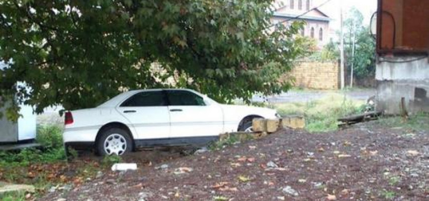 «Azərsu»nun maşını qəzaya düşdü, yaralı var