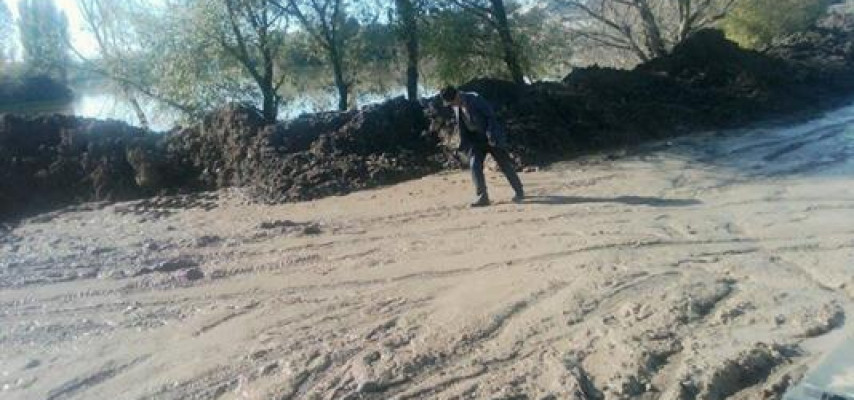 «Yolu su basıb, evdən çölə çıxa bilmirik»
