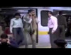 Metroda arxa vaqona minən kişiləri belə döyürlər – REAL VİDEO