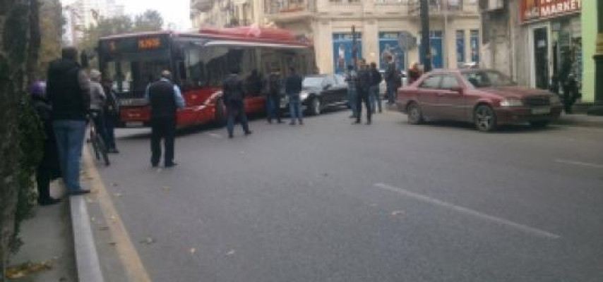 “Baku Bus”ın avtobusu qəzaya düşdü