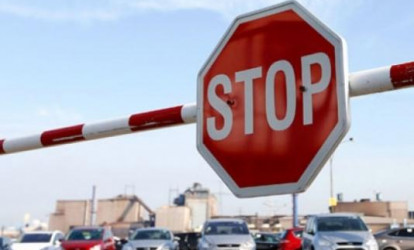 Bu yollar bağlıdır - Tıxac var