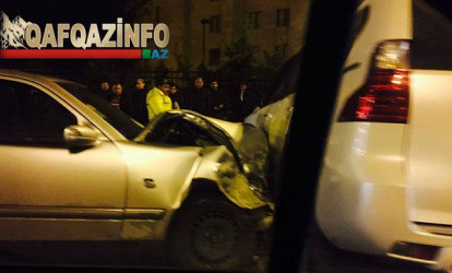 Klinikanın qarşısında qəza