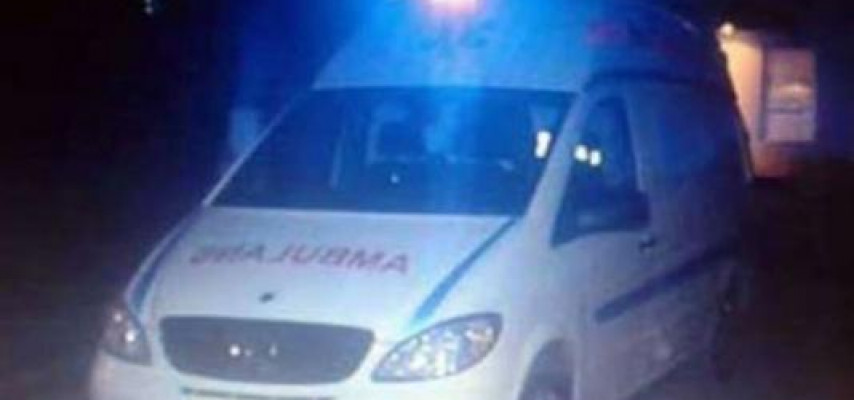 Tıxacda qalan təcili yardım maşınına yol vermədilər