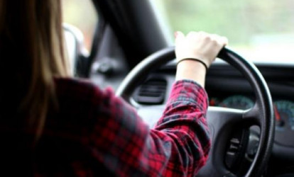 Polis sürücünü tapana 1000 manat verəcək