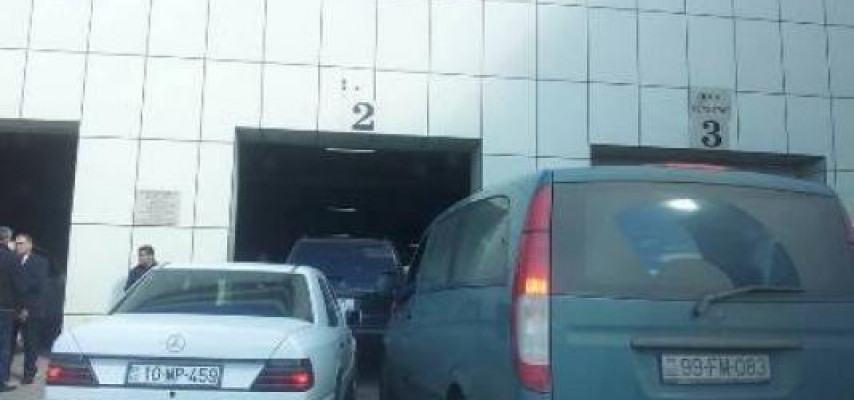 Azərbaycanda yol polisinin səhvinə görə sürücünü Türkiyədə həbs etdilər