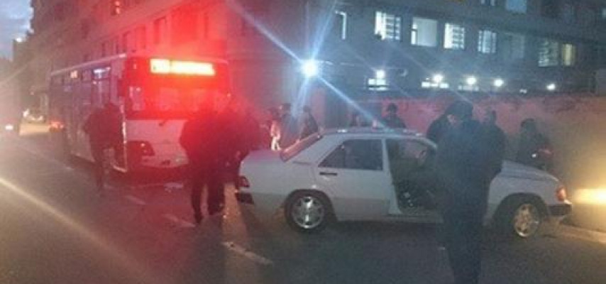 Bakıda sərnişin avtobusu qəza törətdi - Yaralı var