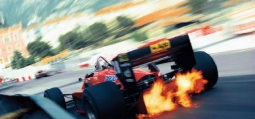 Avtomobil sürməyi öyrənməyə gələn şagird formula 1 sürücüsü çıxdı