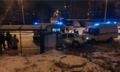 Dəhşətli qəzadan möcüzə nəticəsində qurtuldular