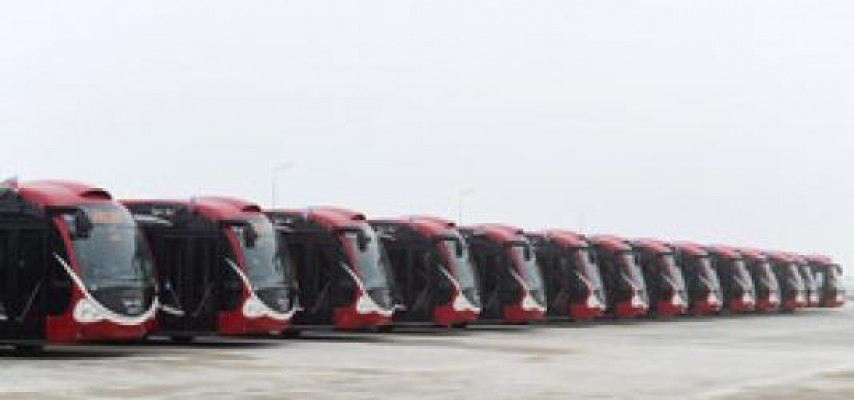 Bakıya 18 metrilk sərnişin avtobusu gətirilib