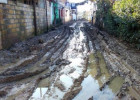 Zavoda məxsus avtomobillər yolu bərbad vəziyyətə salıb