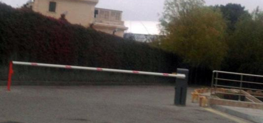 Bakıda məmurların "şlaqbaum oyunu" – FOTO