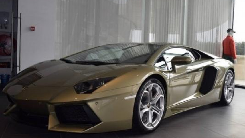 Bakıda 460 min manatlıq “Lamborghini” satıldı