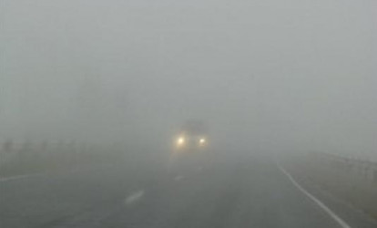 Duman yol qəzasına səbəb oldu: 2 yaralı