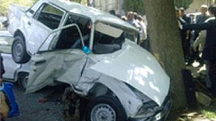 "07" ağaca çırpıldı, sürücü öldü