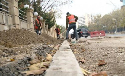 Bəkir Çobanzadə küçəsi təmir olunur – FOTO + VİDEO