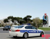 «07» sürücüsü onu saxlamaq istəyən yol polisini vurdu