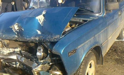 Dəhşətli qəza: ata öldü, iki övladı ağır yaralandı