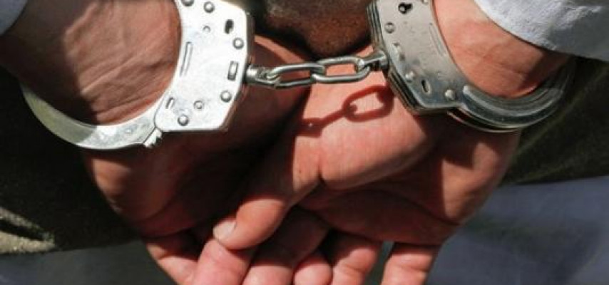 Paytaxt polisi sürücülərə qənim kəsilən şəxsi tutdu