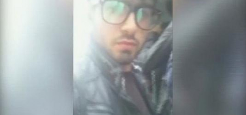 Bakıda çılğınlıq:qapısı açıq avtobusda selfi çəkildi