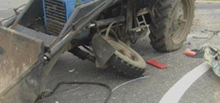 Abşeronda avtomobillə traktor toqquşdu: 1 ölü