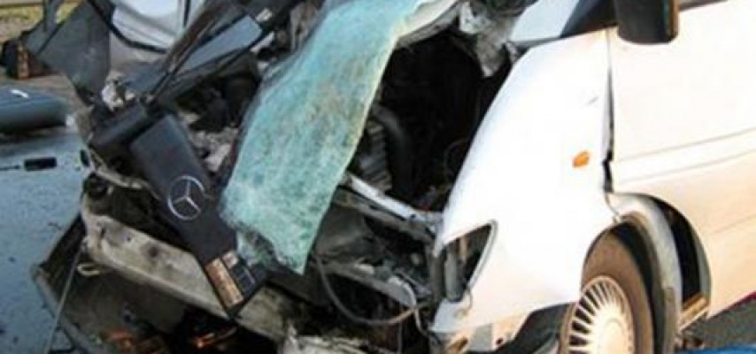 «Opel» yük maşınını vurdu - 1 ölü, 5 yaralı