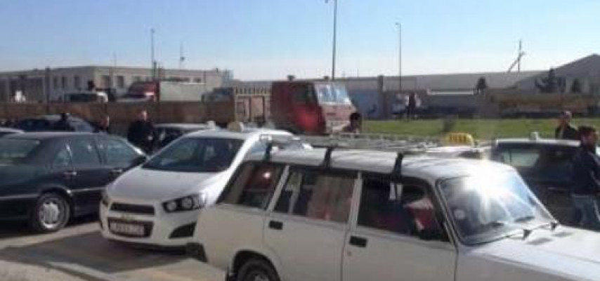 Taksi sürücüləri narahatdır: "Yeni qaydaların tətbiqi bizi işsiz qoyacaq”  + FOTO