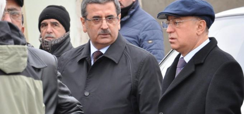 Kəmaləddin Heydərov gəmi komandirinin dəfnində