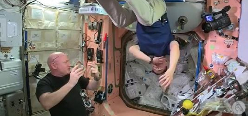Astronavtlar kosmosda mayeni belə qəbul edirlər