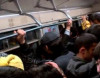 Metroda polisi döydülər