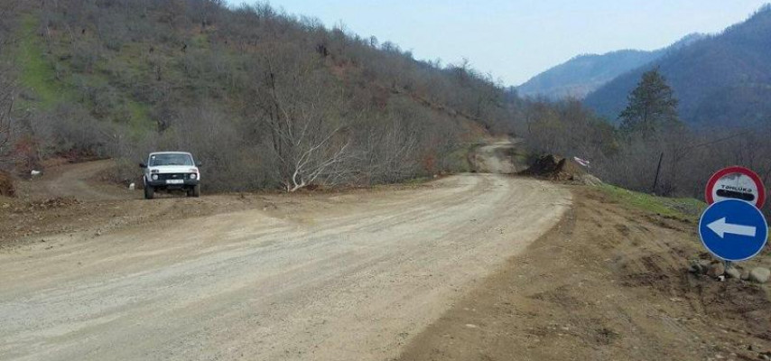 Azərbaycanda 400 metrlik alternativ yol salındı – FOTO