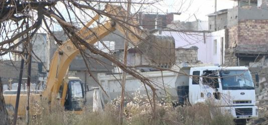 Daha bir ərazidə yaşayış və qeyri-yaşayış sahələri sökülür – FOTO + VİDEO