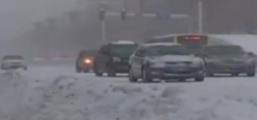 Belə qar yağmağını görməmisiniz - Yollar buz bağladı, evlərdə...