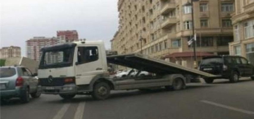 Baş redaktorun maşınını saxladılar və…