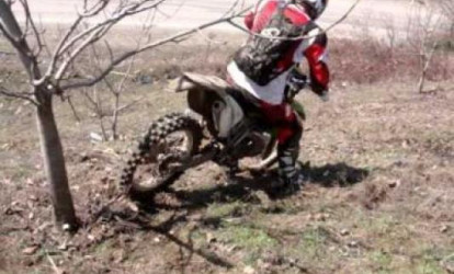 Motosiklet yarışında bədbəxt hadisə