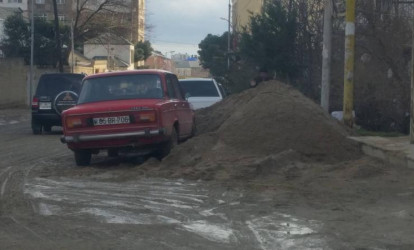 Badamdarın yollarını darmadağın etdilər – FOTOLAR