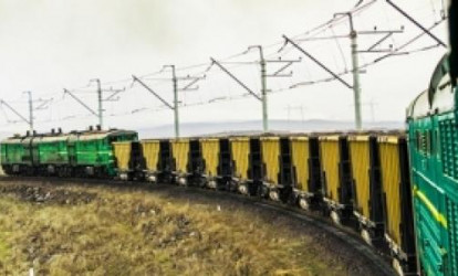 Bakı-Tbilisi-Qars dəmir yolunda sınaq qatarı hərəkət edib