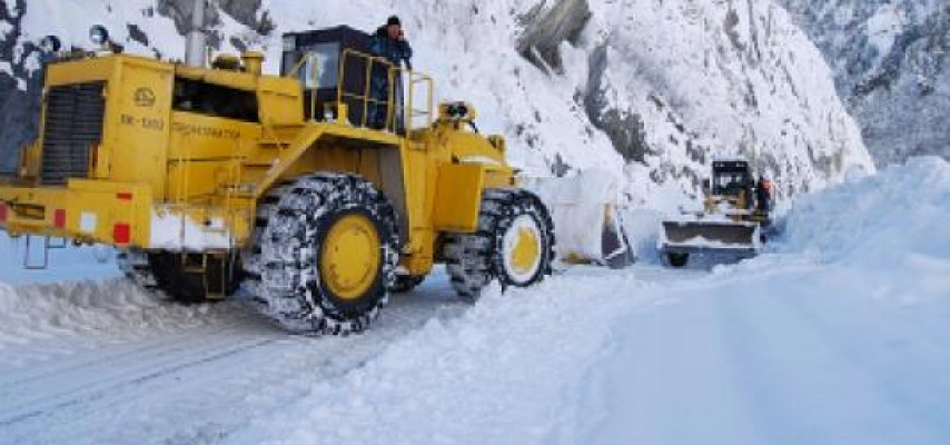 Qar uçqunu yolu bağaldı - 6 kəndlə əlaqə kəsilib – QUBADA