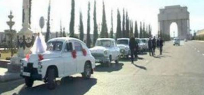 Gəncədə fərqli toy karvanı - “Volqa”, “Qaz M21”