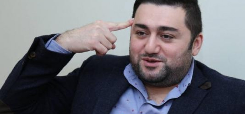 Polisdə qəribə qayda varmış: "Rəis gülürsə gülməliyik, ağlayırsa ağlamalıyıq"