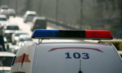 Sürücü idarə etdiyi avtomobildən yıxılıb öldü
