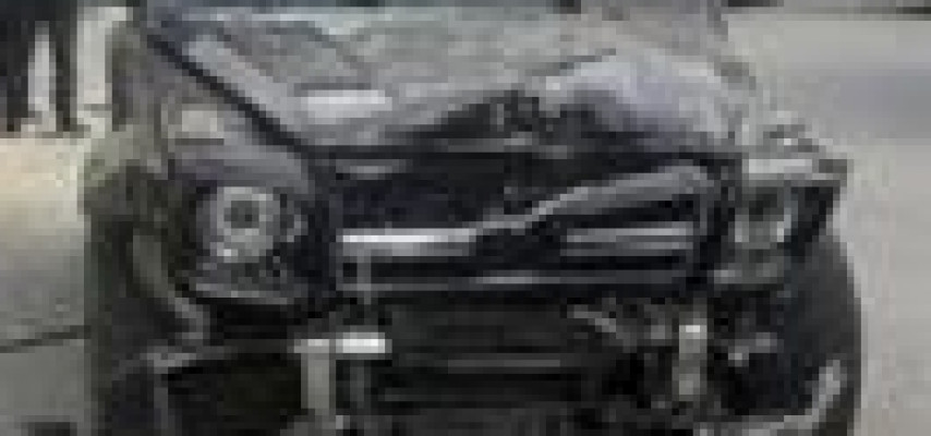  “Galendewagen”lə “Prado” toqquşdü, yaralı var