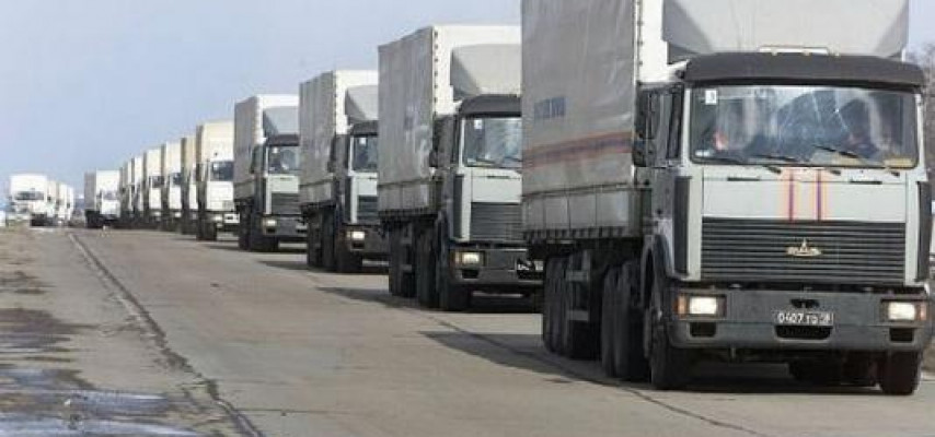 20 yük maşını humanitar yardım