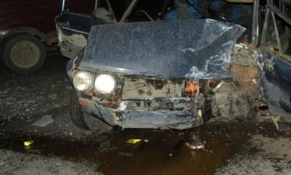 2 "VAZ" toqquşdu, 2 yaralı