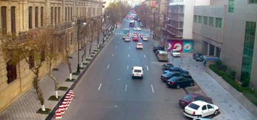 Mərkəzi küçələrdə nəqliyyatın hərəkəti bərpa edildi – FOTO