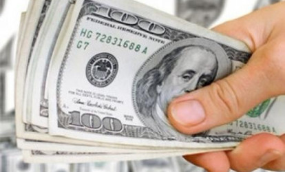 Bakı polisi küçədə dollar satanlara xəbərdarlıq edib